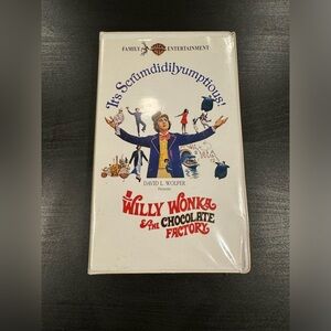 MAKE AN OFFER Willy Wonka & The Chocolate Factory VHS